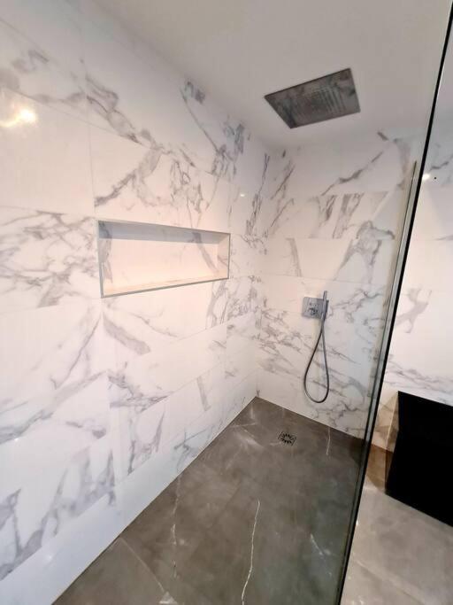 Grand Appartement Avec Vue Magnifique - Vercors - Une Experience Unique - Wifi Gratuit เกรอน็อบล์ ภายนอก รูปภาพ