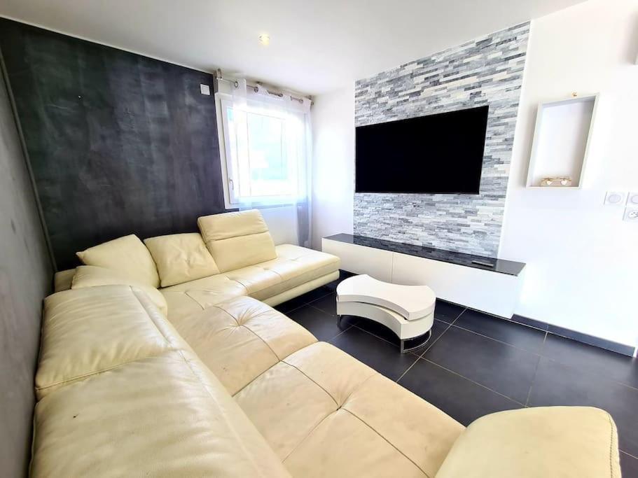 Grand Appartement Avec Vue Magnifique - Vercors - Une Experience Unique - Wifi Gratuit เกรอน็อบล์ ภายนอก รูปภาพ