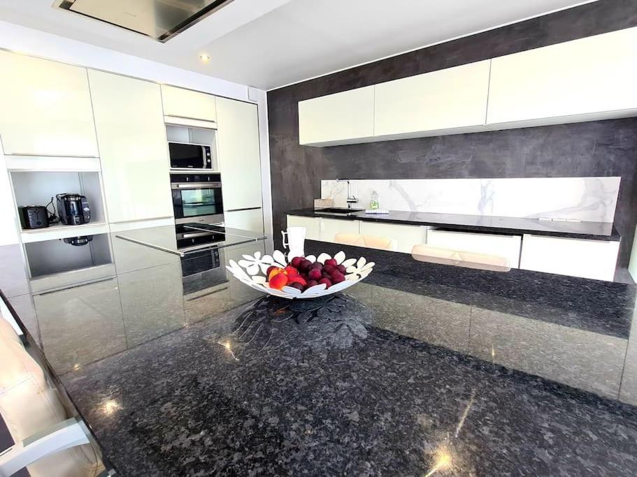 Grand Appartement Avec Vue Magnifique - Vercors - Une Experience Unique - Wifi Gratuit เกรอน็อบล์ ภายนอก รูปภาพ