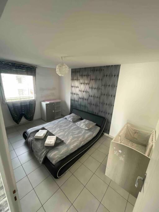 Grand Appartement Avec Vue Magnifique - Vercors - Une Experience Unique - Wifi Gratuit เกรอน็อบล์ ภายนอก รูปภาพ